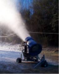 Snowmaker.jpg (6289 bytes)